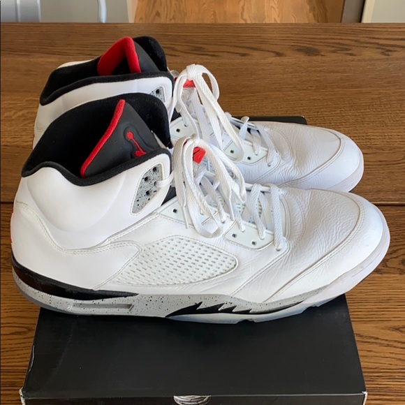 Nike Air Jordan 5 Retro - Picture 3 of 6